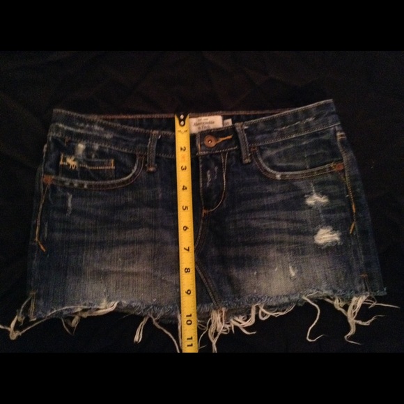 Abercrombie and Fitch Denim Skirt - Picture 2 of 3